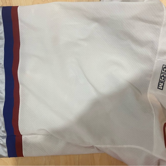 Vintage CCM Vancouver Canucks Men’s Jersey Youth L/XL - Picture 5 of 6